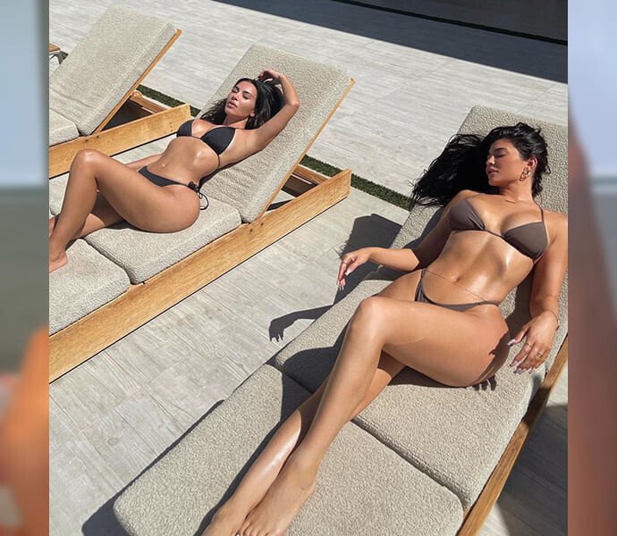  Ким Кардашьян и Кайли Дженнер - фото на отдыхе
